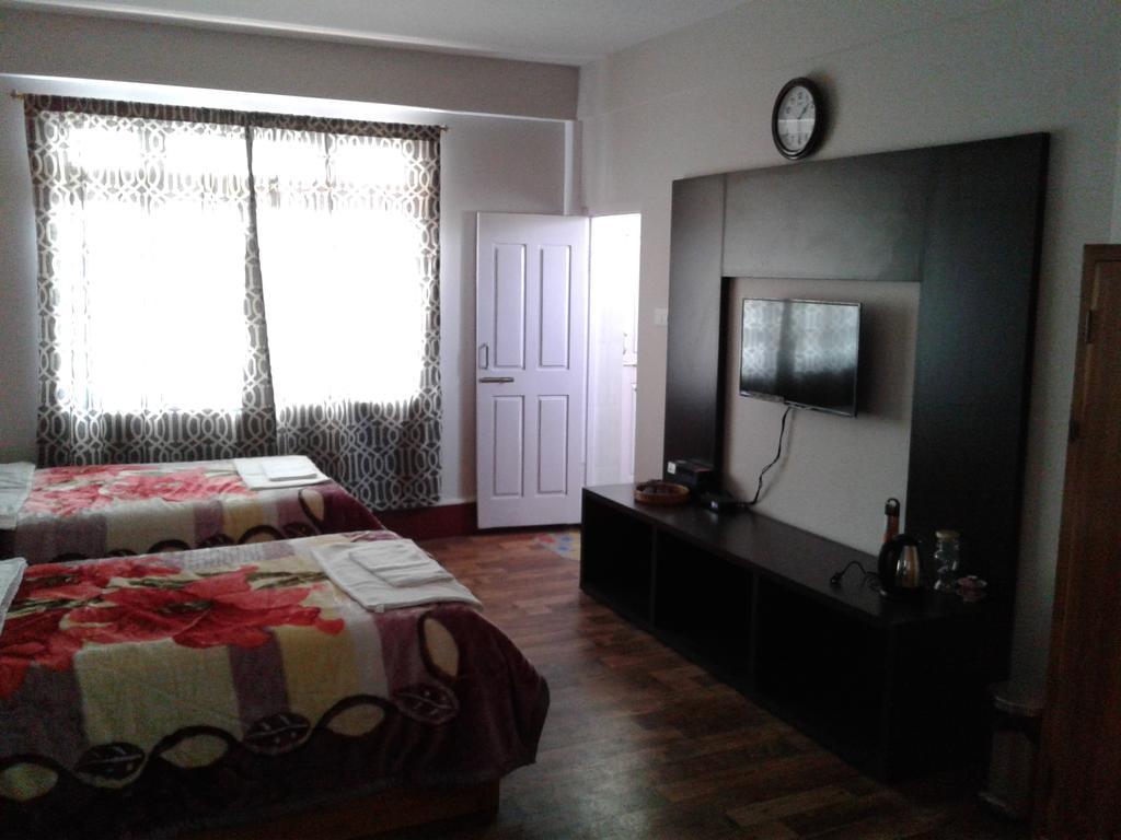 Aapas Residency Hotel Kalimpong Exterior photo