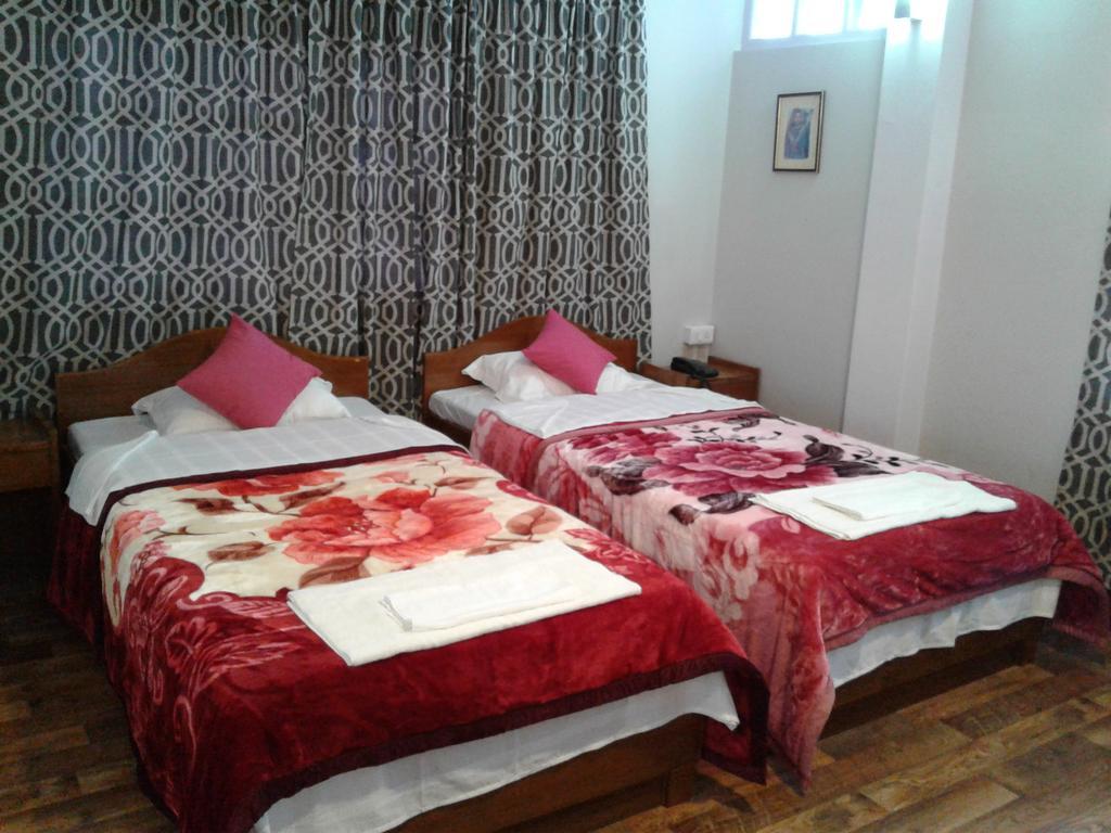 Aapas Residency Hotel Kalimpong Exterior photo