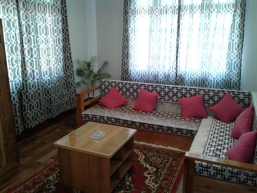 Aapas Residency Hotel Kalimpong Exterior photo